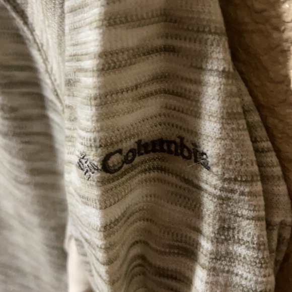 Columbia Pullover - Picture 4 of 5